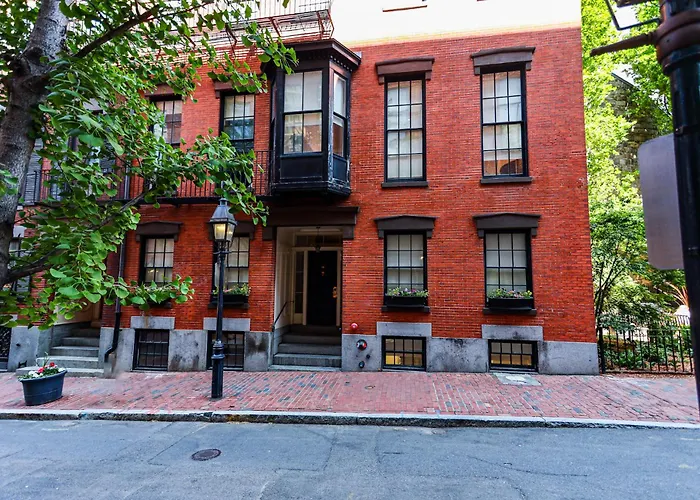 Charming & Stylish Studio On Beacon Hill #9